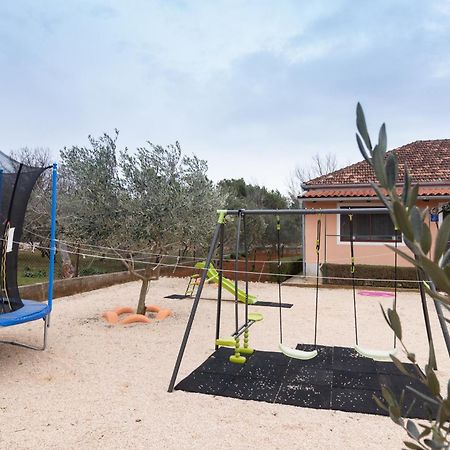 House Jasmin With Large Garden, Near Nin - By Ta Leut Villa Bagian luar foto