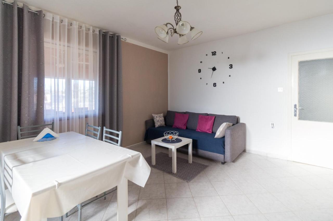 House Jasmin With Large Garden, Near Nin - By Ta Leut Villa Bagian luar foto