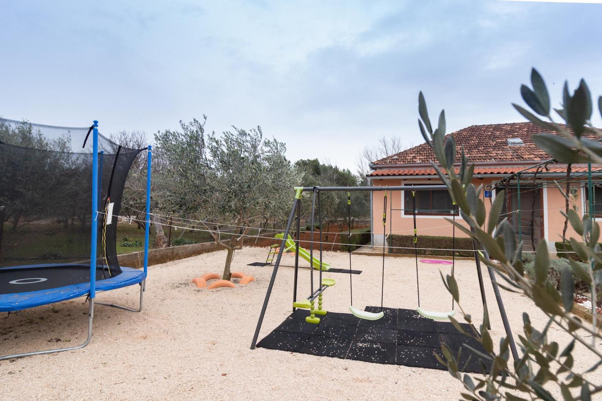 House Jasmin With Large Garden, Near Nin - By Ta Leut Villa Bagian luar foto